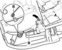 5.2.5 Снятие и установка тросов привода управления отопителя Audi A3