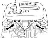 12.5.6 Снятие и установка крышки рычага переключения передач/селектора Audi A4