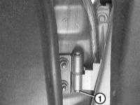 13.3.14 Снятие, установка и подгонка двери BMW 3 (E46)