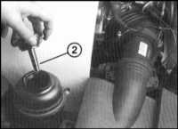 12.3.7 Удаление воздуха и заполнение гидросистемы усилителя руля жидкостью BMW 5 (E39)