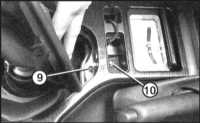 13.32 Снятие и установка центральной консоли BMW 5 (E39)