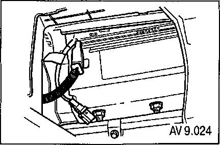 9.3.5 Снятие и установка модуля надувной подушки пассажира