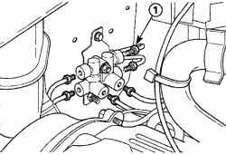 Расположение штуцеров (1) крепления трубок к регулятору давления