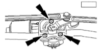 4.18 Демонтаж и монтаж электродвигателя переднего стеклоочистителя Ford Mondeo