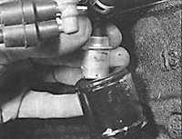 2.13 Замена клапана вентиляции картера двигателя Ford Scorpio
