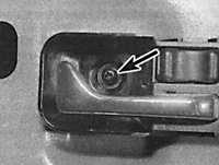 13.3.6 Снятие и установка замка двери Ford Scorpio