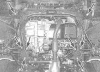13.2.7 Снятие и установка 4-ступенчатой и автоматической трансмиссии (АТ) Honda Accord