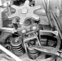 4.1.9 Замена клапанных пружин с тарелками и маслоотражательных колпачков Honda Civic