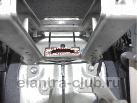 2. Рычаг стояночного тормоза. Снятие Hyundai Elantra AD