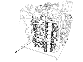 3. Блок клапанов управления. Снятие, Установка Hyundai i40