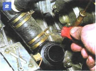4.6 Снятие и проверка термостата на автомобиле с двигателем УМПО-331 Иж Ода