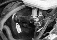 14.12 Проверка функционирования, снятие и установка вакуумного усилителя тормозов Jeep Grand Cherokee