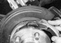 14.16 Замена башмаков стояночного тормоза (дисковые тормозные механизмы задних колес) Jeep Grand Cherokee