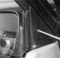 16.27 Снятие и установка зеркал заднего вида Jeep Grand Cherokee