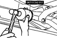 9.5.2 Не требующие демонтажа компонентов процедуры проверки и обслуживания элементов привода колес Kia Sportage