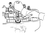 2.18 Проверка/регулировка зазора клапанов Mazda 323