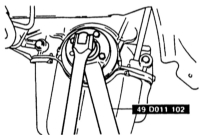 7.2  Снятие и установка зубчатого ремня/регулировка привода распределительного механизма Mazda 323