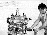 3.4.6 Снятие и установка двигателя Mazda 626