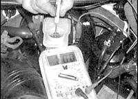9.16 Выключатель сигнальной лампочки низкого уровня тормозной жидкости Mazda 626