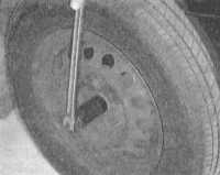 12.9 Снятие и установка поворотных кулаков и сборок ступиц с колесными   подшипниками (передняя подвеска) Mitsubishi Galant