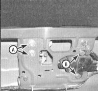 13.21 Снятие, установка и регулировка крышки багажного отделения Nissan Maxima QX
