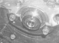 4.6.13 Снятие и установка корпуса газораспределительного механизма (двигатели   1.7 л DOHC)