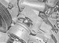 7.4.4 Снятие и установка натяжителя приводного ремня генератора Opel Astra