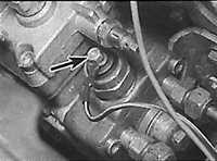 6.3.10 Снятие и установка клапана отсечки топлива системы холостого хода Opel Kadett E