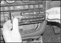 14.19 Радиоприемник/ кассетный/ CD-проигрыватель Opel Omega