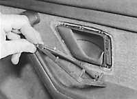 13.15 Обивка двери Peugeot 405