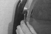 12.17 Задняя дверь Peugeot 406
