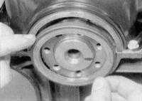 3.4.10 Замена левого (расположенного со стороны маховика/приводного диска) сальника коленчатого вала Renault Megane