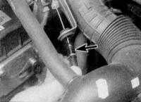 5.1.3 Снятие, установка и регулировка тросика педали газа Renault Megane