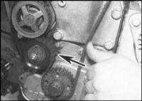 4.2.5 Снятие, проверка состояния и установка зубчатых колес и натяжителя Skoda Felicia