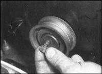 4.3.5 Снятие и установка натяжителя и зубчатых колес ремня привода ГРМ