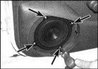 14.18  Снятие и установка громкоговорителей Skoda Felicia