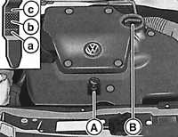 1.2.8 Проверка уровня моторного масла Volkswagen Golf IV