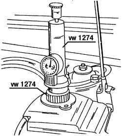 Проверка герметичности системы охлаждения при помощи нагнетательного насоса VW1274